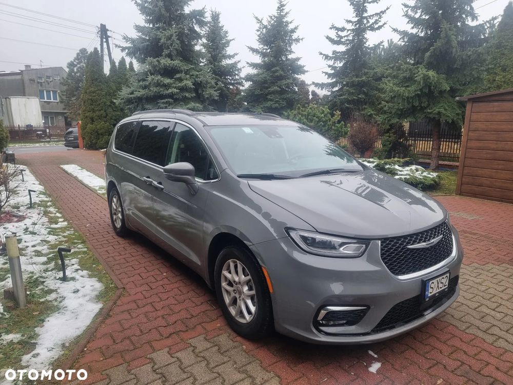 Chrysler Pacifica - 8