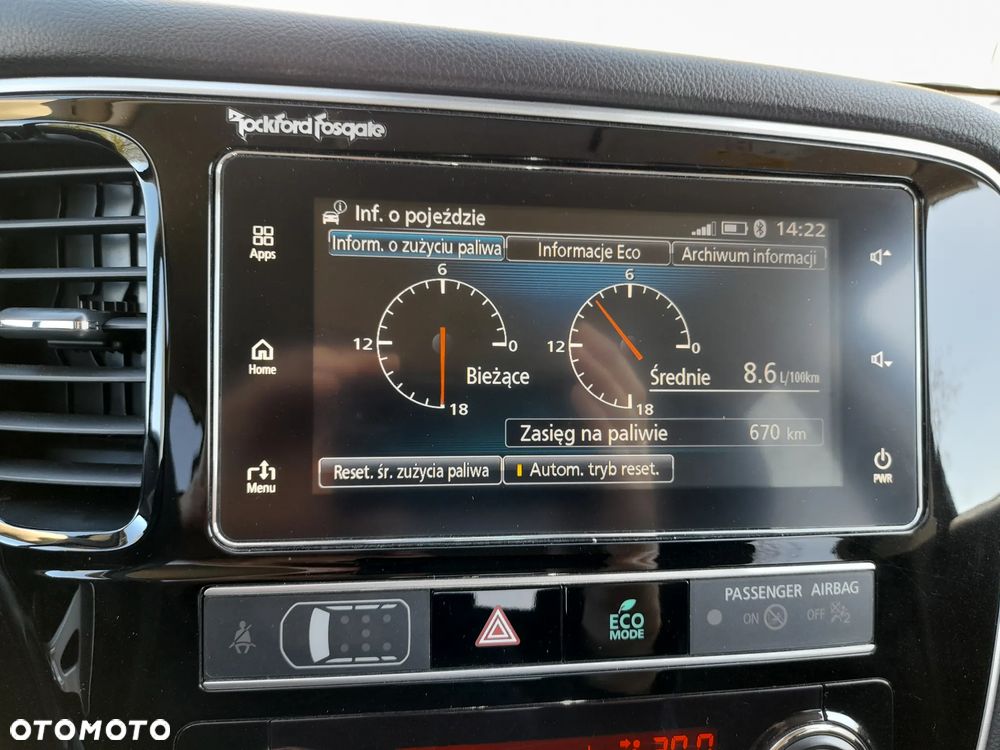 Mitsubishi Outlander 2.0 Instyle + 4WD CVT - 14