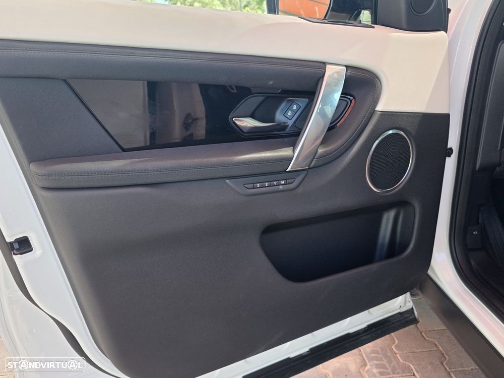 Land Rover Discovery Sport 1.5 I3 P270e AWD S - 9