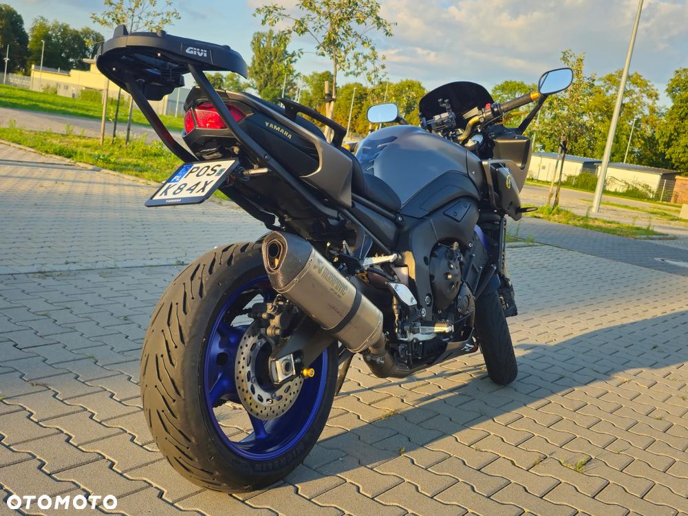 Yamaha FZ8 - 9