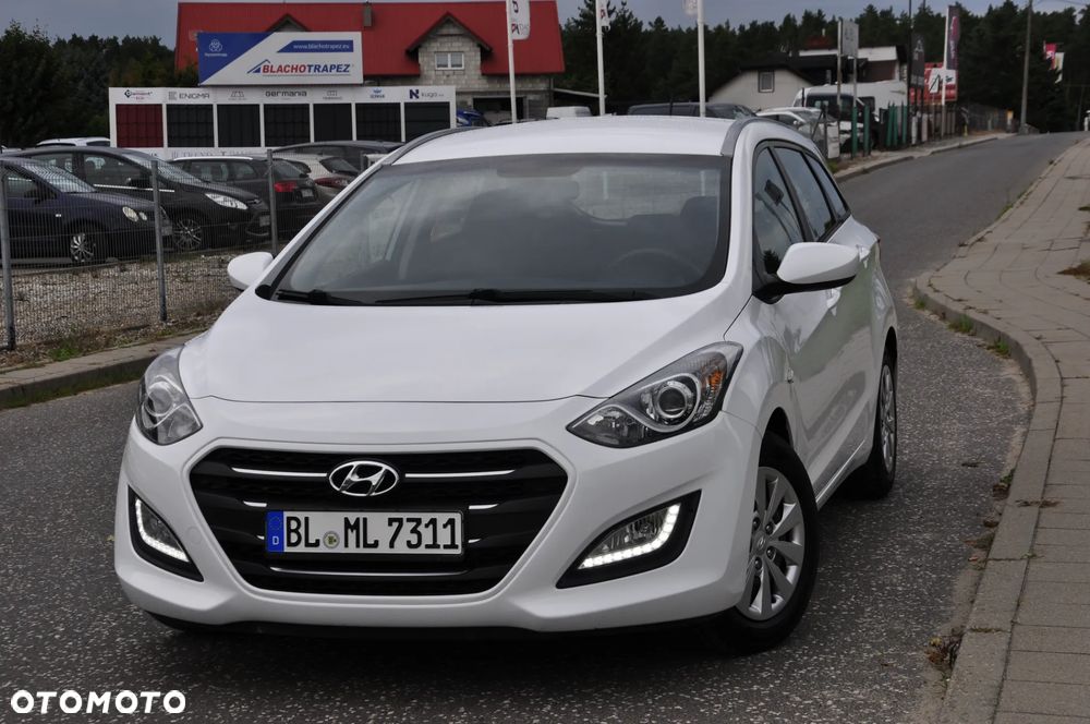 Hyundai i30 blue 1.4 Style - 1