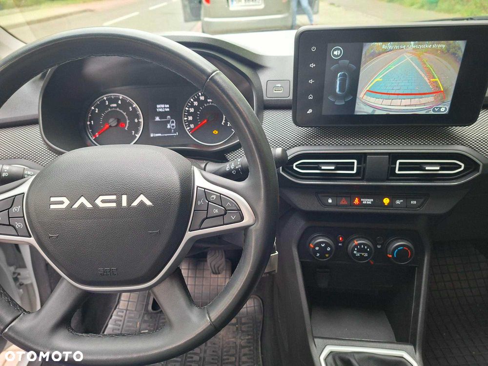 Dacia Sandero - 8
