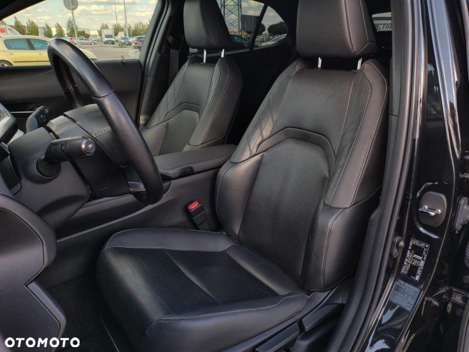 Lexus UX - 18