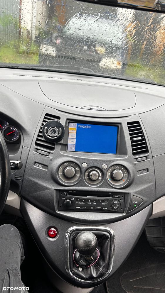 Mitsubishi Grandis 2.0 DID Intense - 4