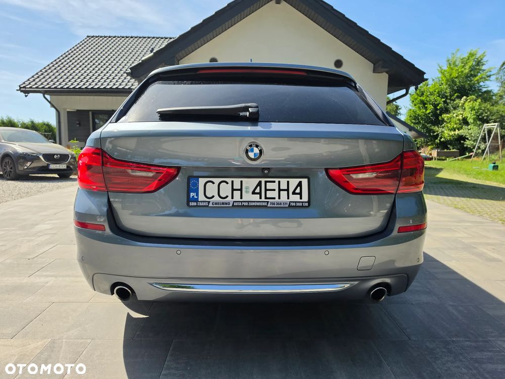 BMW Seria 5 525d Luxury Line sport - 6