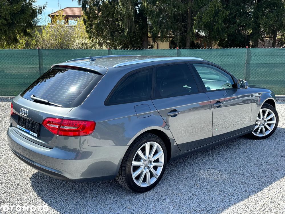 Audi A4 Avant - 11