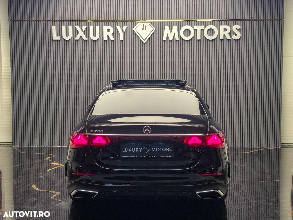 Mercedes-Benz E 200 9G-TRONIC AMG Line NIGHT Edition - 31
