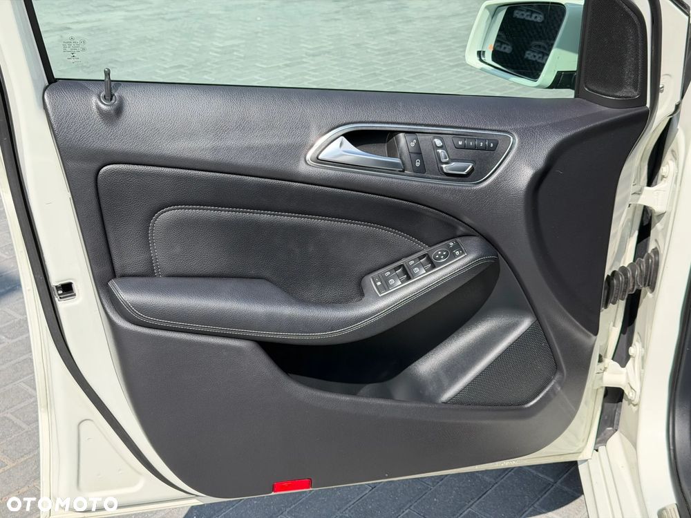 Mercedes-Benz Klasa B 250 4-Matic Style - 11