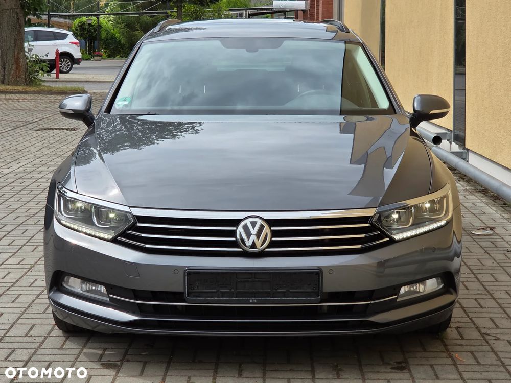 Volkswagen Passat 2.0 TDI SCR DSG Comfortline - 8
