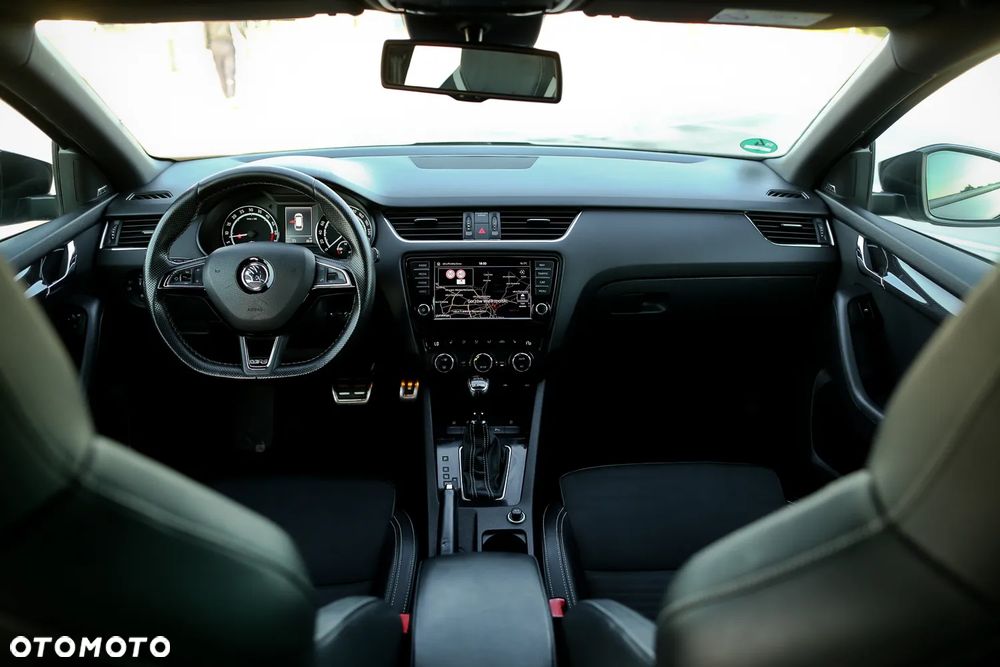 Skoda Octavia 2.0 TDI DSG RS - 21