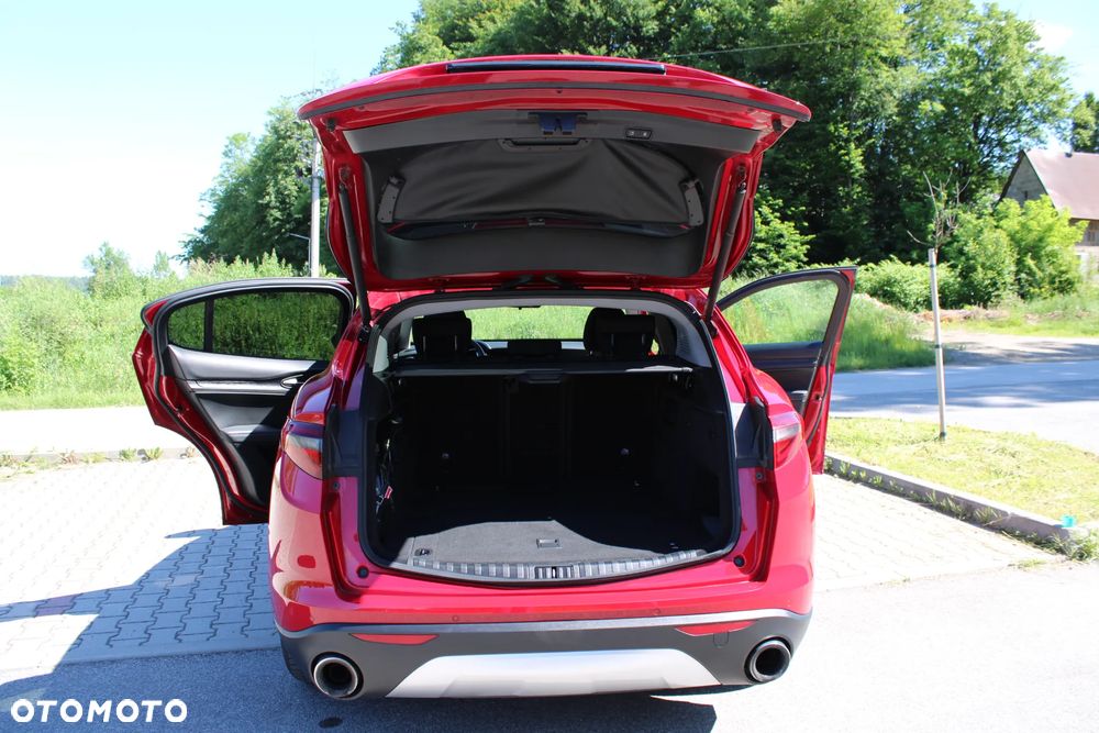 Alfa Romeo Stelvio 2.0 Turbo 16V AT8-Q4 - 14