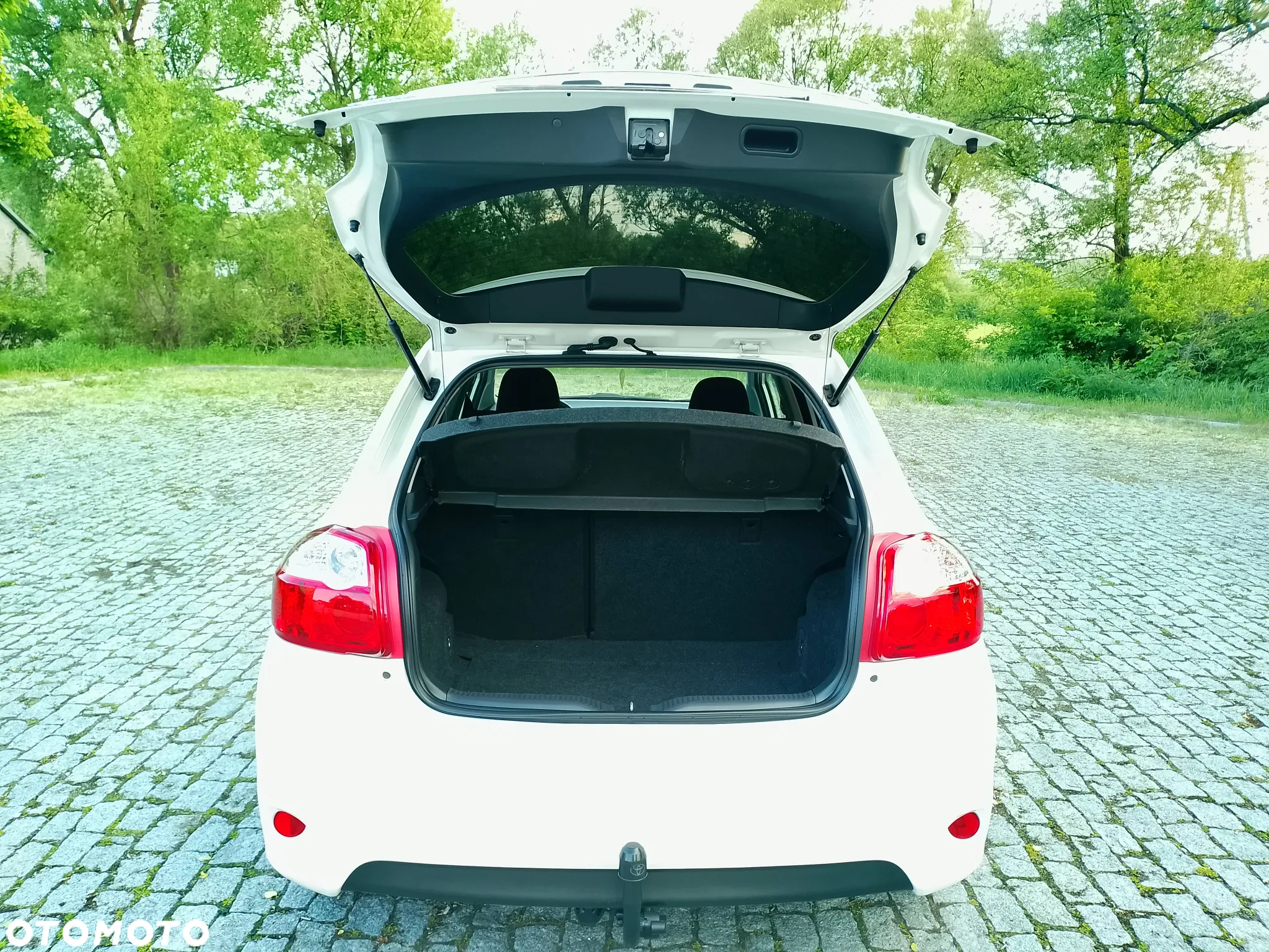 Toyota Auris 1.33 Dual-VVT-i Design Edition - 28