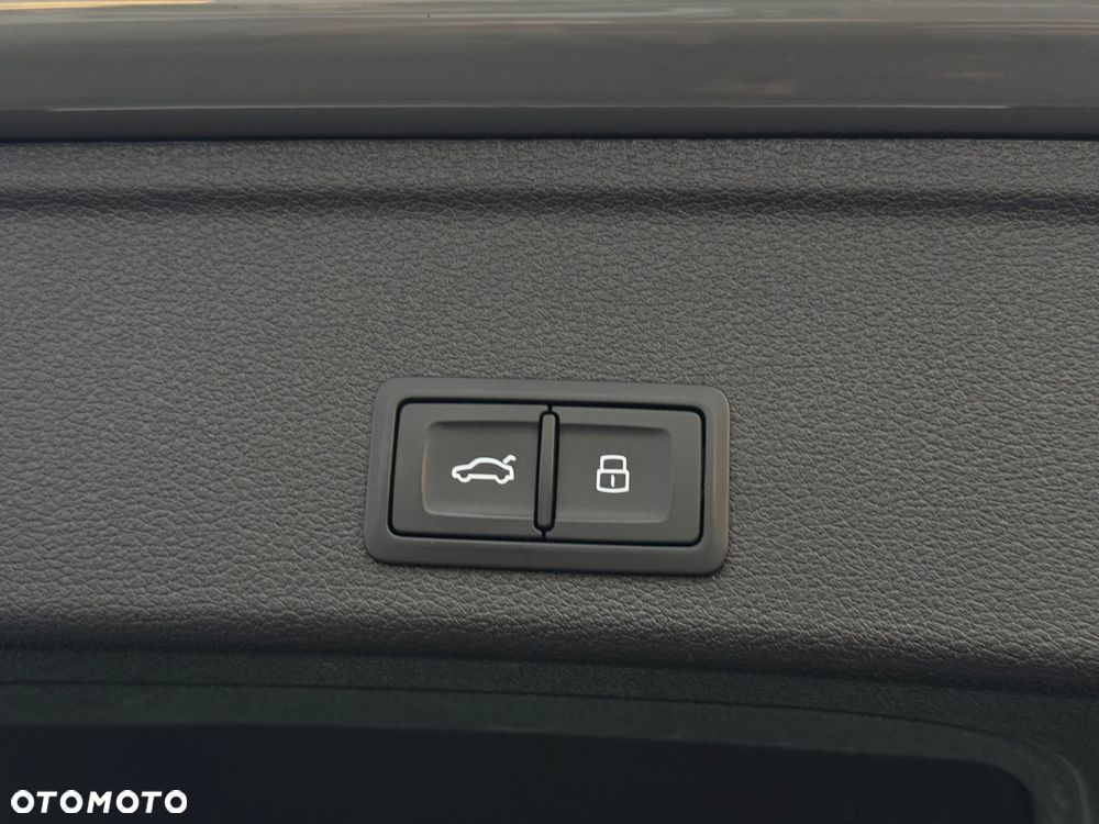 Audi A4 Avant 45 TDI quattro tiptronic S line - 32