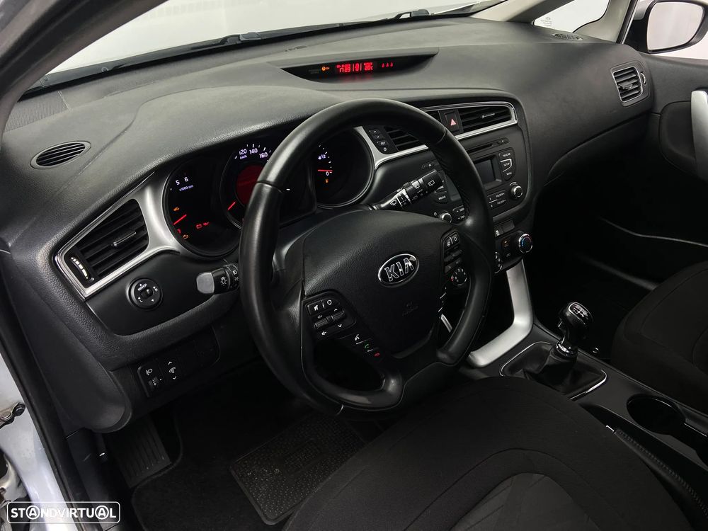 Kia Ceed 1.4 CRDi EX - 8