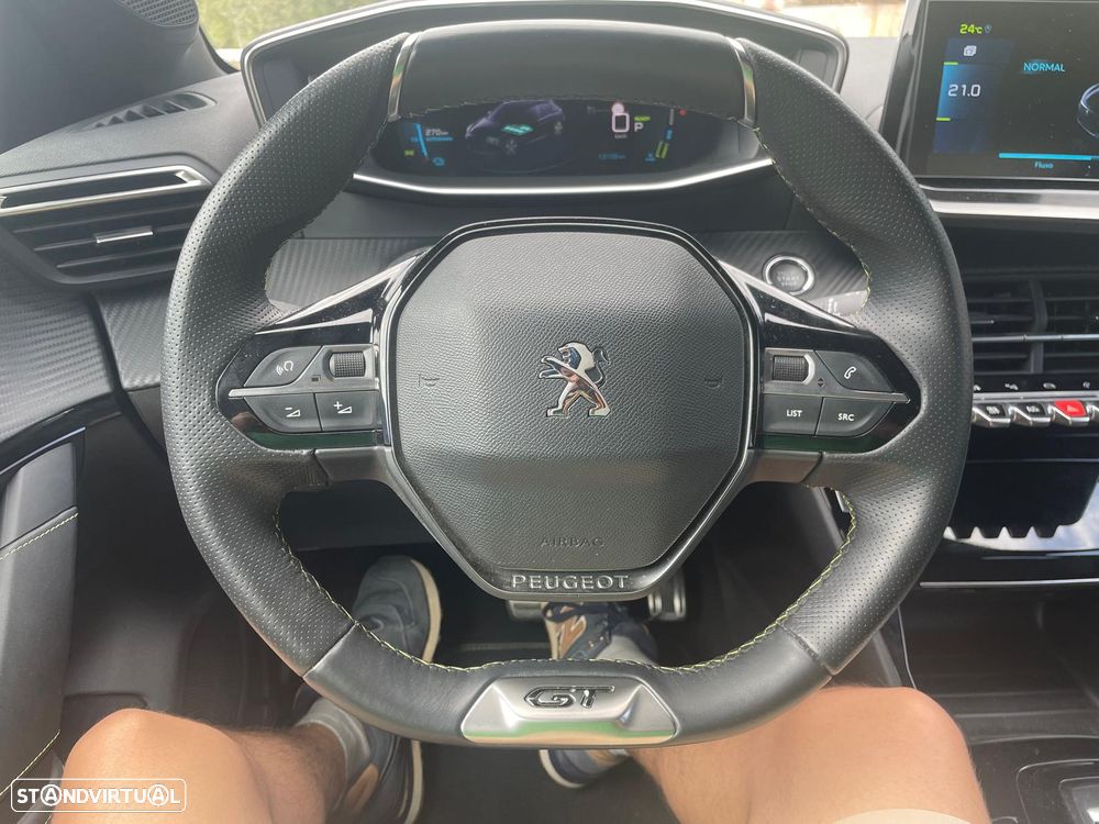 Peugeot e-208 GT - 10