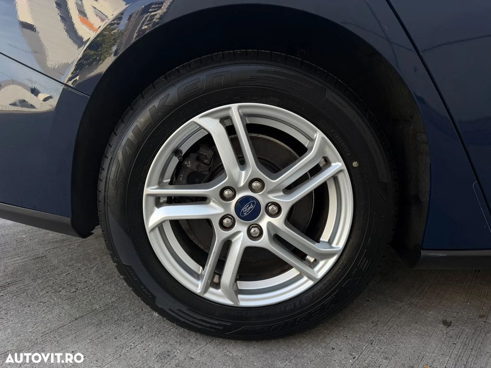 Ford Focus - 31