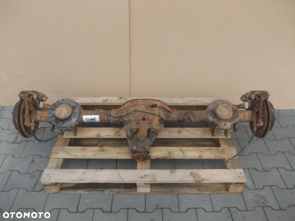 Most tył Jeep Cherokee KJ  4,10