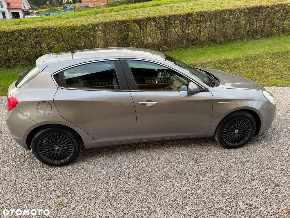 Alfa Romeo Giulietta 2.0 JTDM - 4