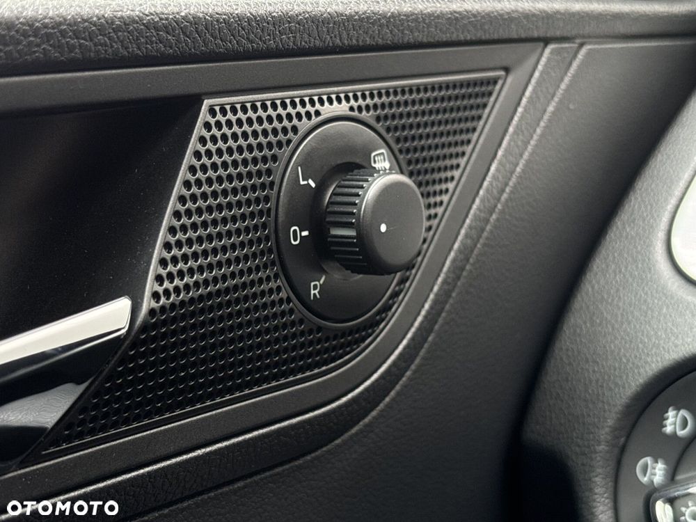 Skoda RAPID 1.0 TSI Ambition - 20