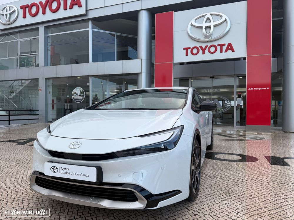 Toyota Prius 2.0 Plug-in Premium - 2