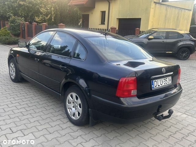 Volkswagen Passat - 10