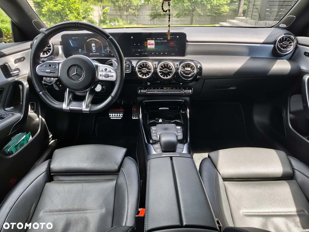 Mercedes-Benz CLA - 33