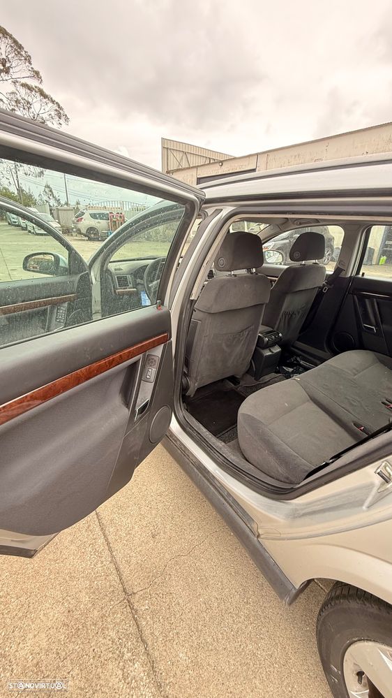 Opel Vectra Caravan 1.9 CDTi Elegance Aut - 16