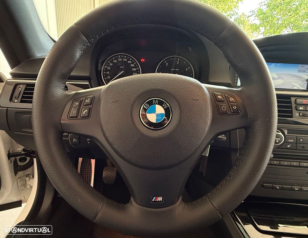 BMW 320 d xDrive Coupe Edição M - 22