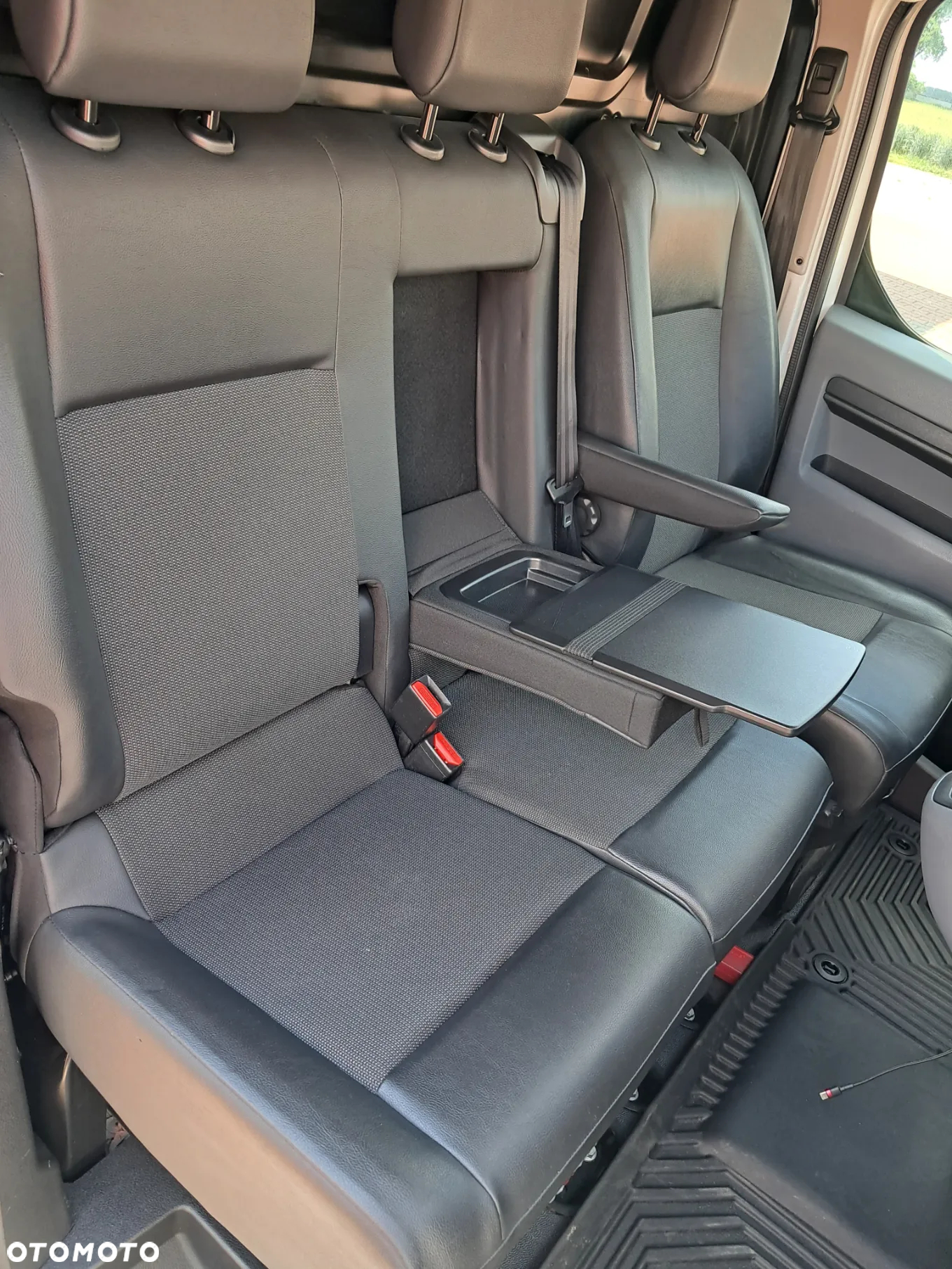 Opel Vivaro - 11