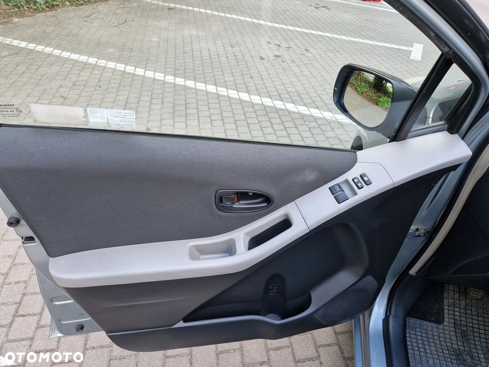 Toyota Yaris 1.0 Terra - 8