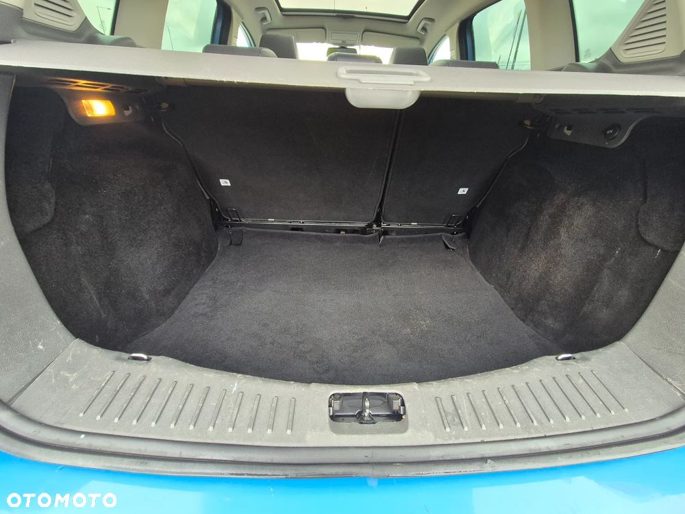 Ford Kuga 2.0 TDCi 2x4 Titanium - 23