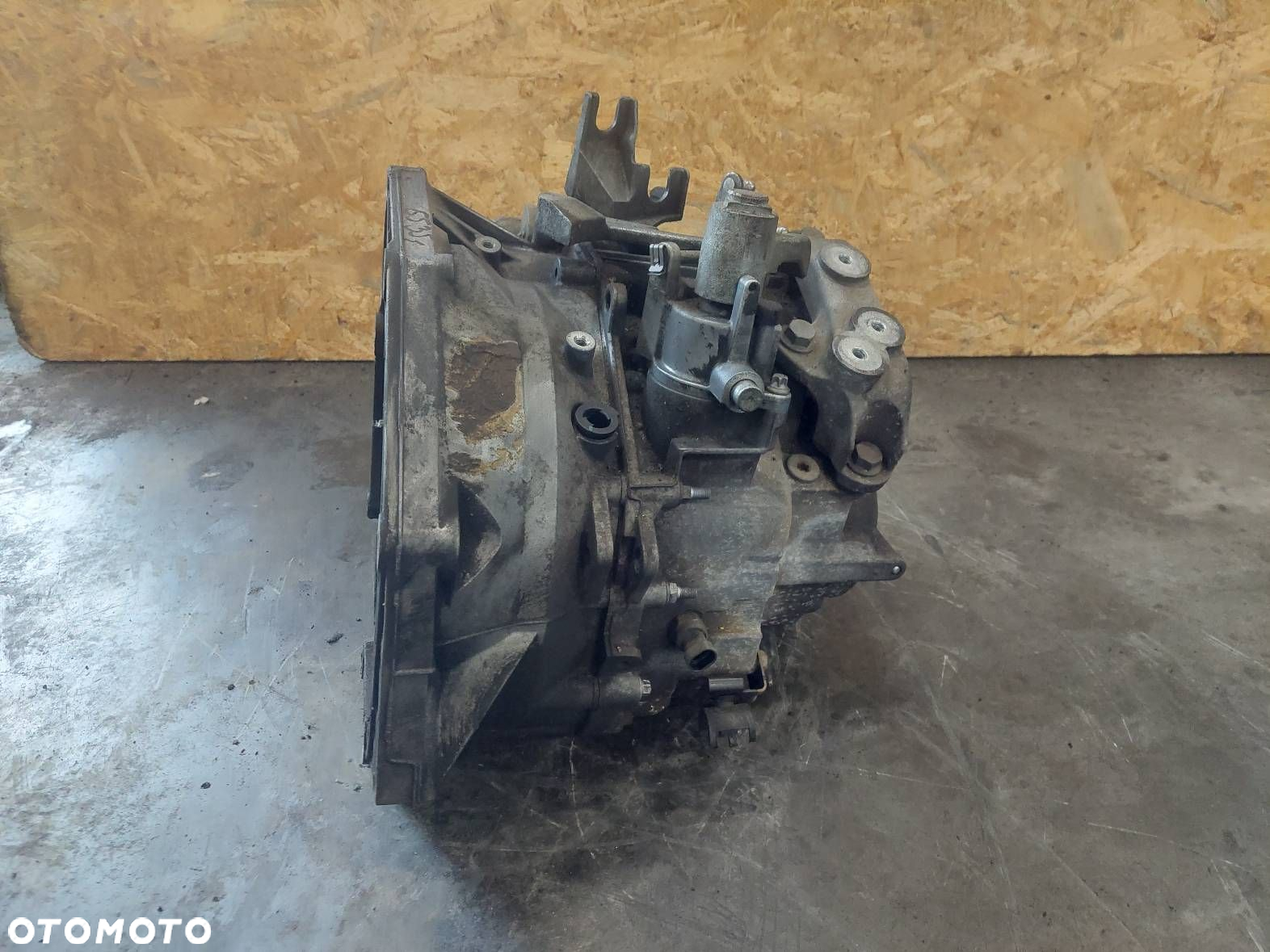 SKRZYNIA BIEGÓW + WYBIERAK INSIGNIA A 2.0 CDTI MANUAL 6 BIEGÓW F40 - 2