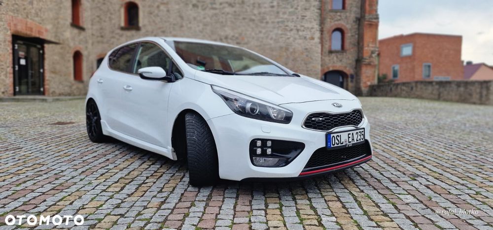Kia Ceed 1.6 T-GDI GT - 4