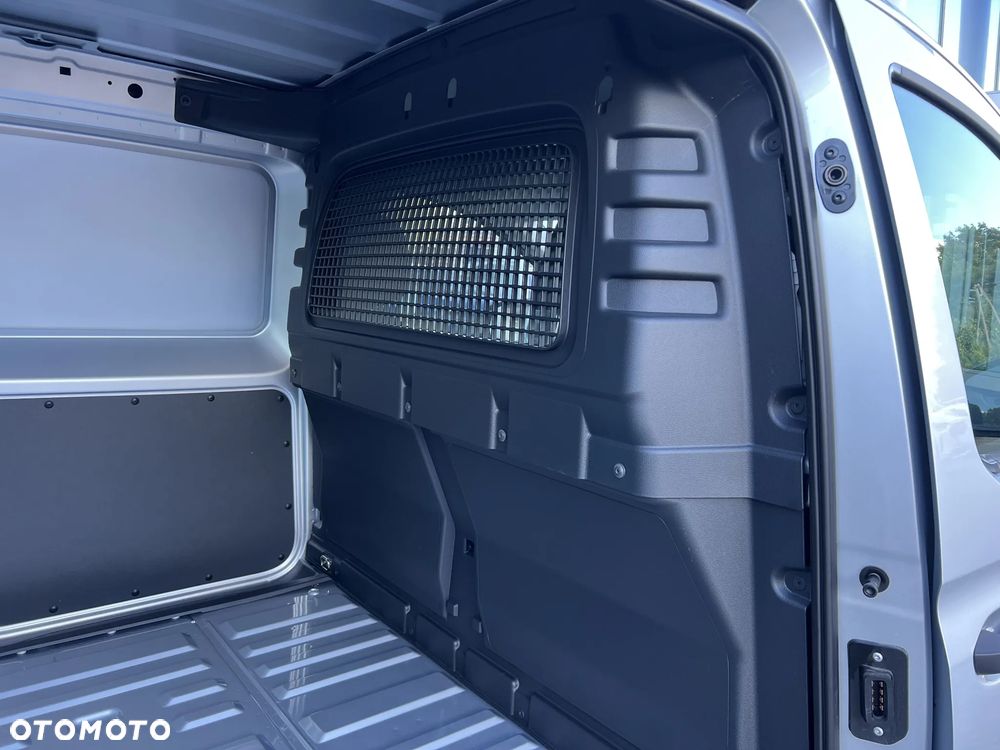 Ford Transit Connect - 23