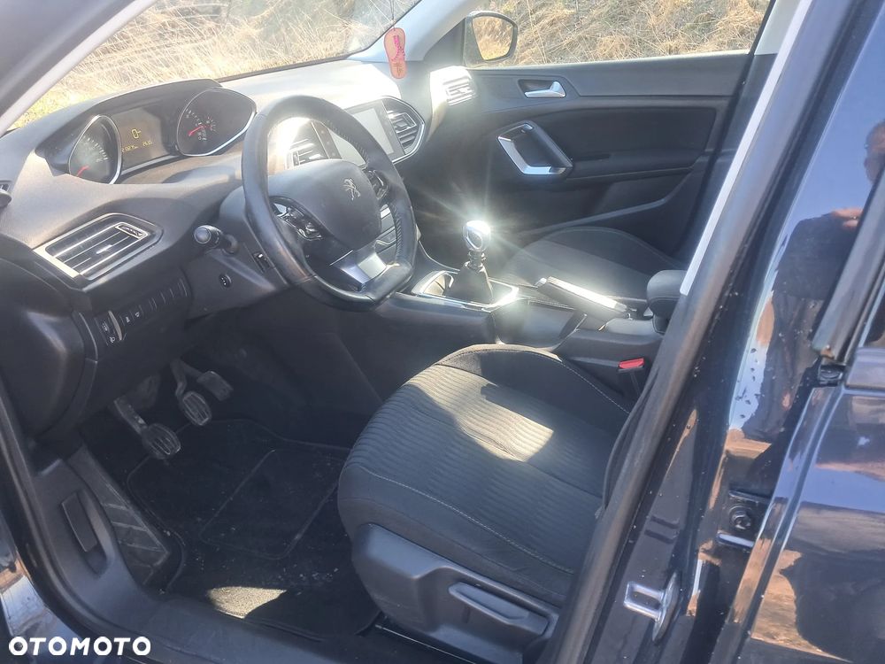 Peugeot 308 e-HDi 115 Stop & Start Allure - 16