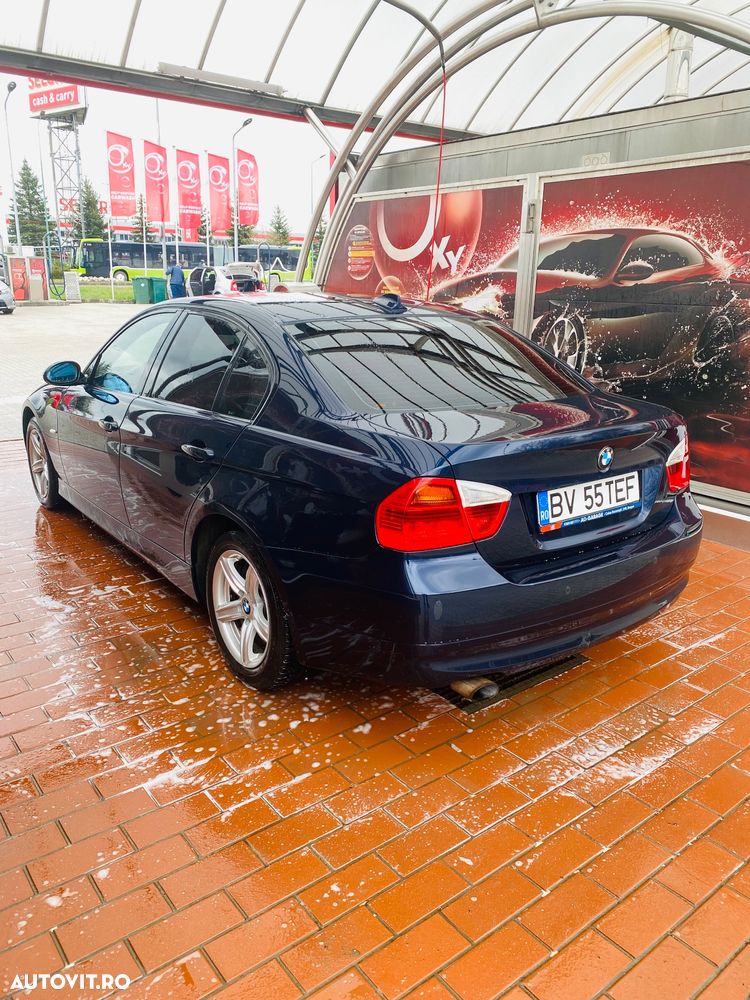 BMW Seria 3 320d EfficientDynamics Edition - 6