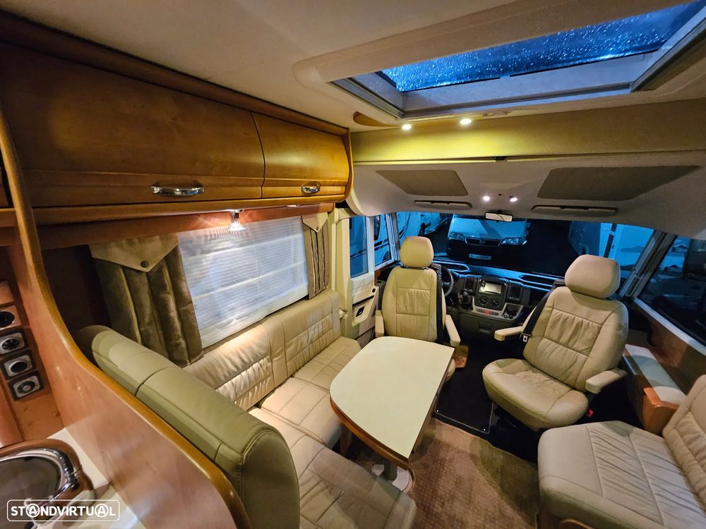 Rapido Le Randonneur 9083DF CHASSI AL-KO CAMA TRANSVERSAL + BASCULANTE - 22