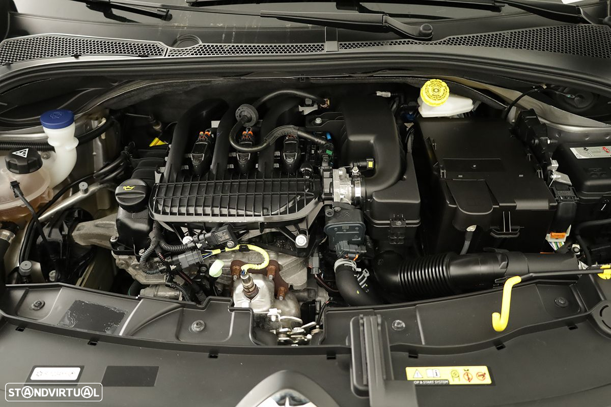Citroën C3 1.2 PureTech Plus - 24