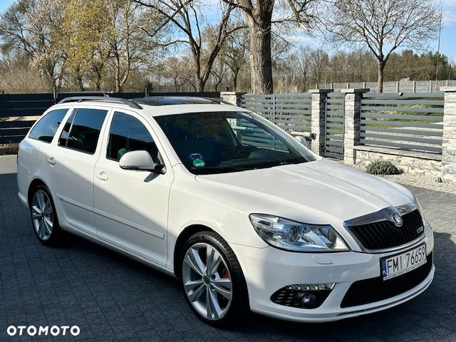 Skoda Octavia 2.0 TDI CR DPF DSG RS - 3