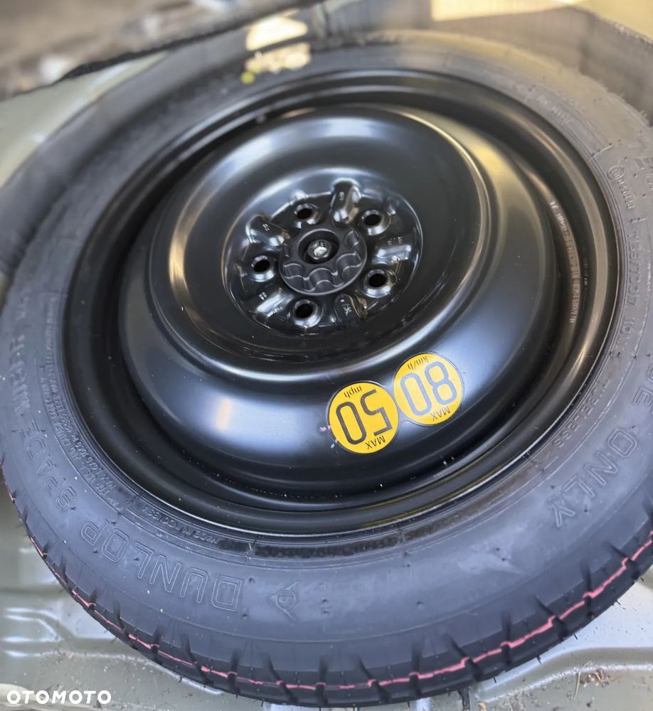 Toyota Camry 2.5 Hybrid Comfort CVT - 37