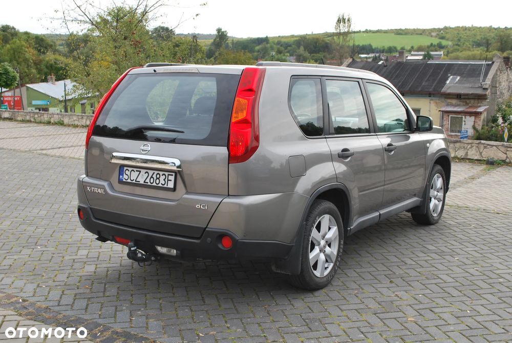 Nissan X-Trail 2.0 dCi 4x4 DPF LE - 8