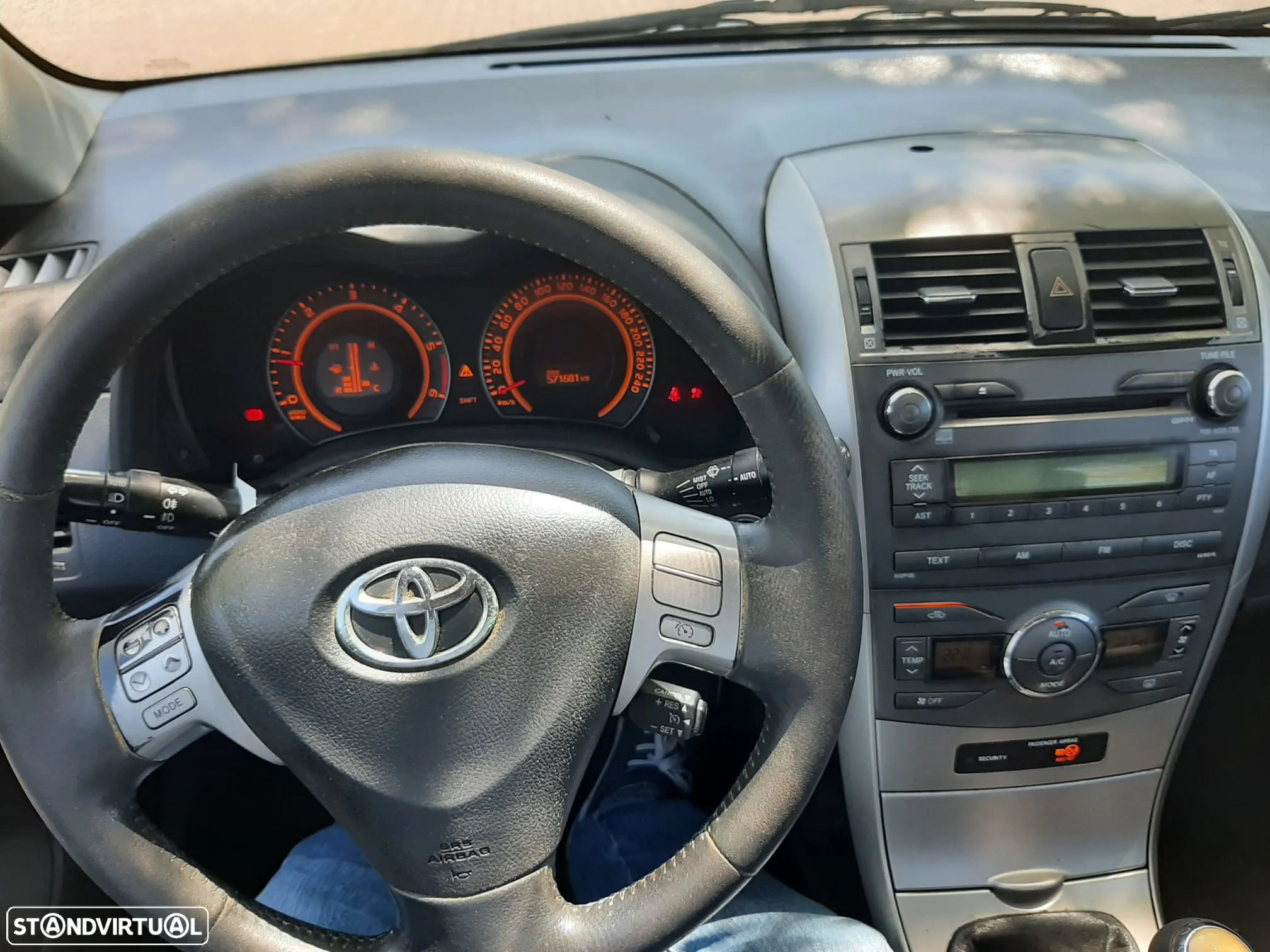 Toyota Corolla 2.0 D-4D Sol - 10