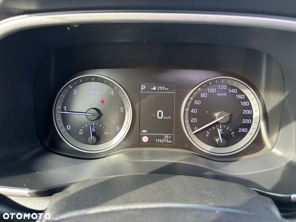 Hyundai Tucson blue 1.6 CRDi 2WD DCT Premium - 27
