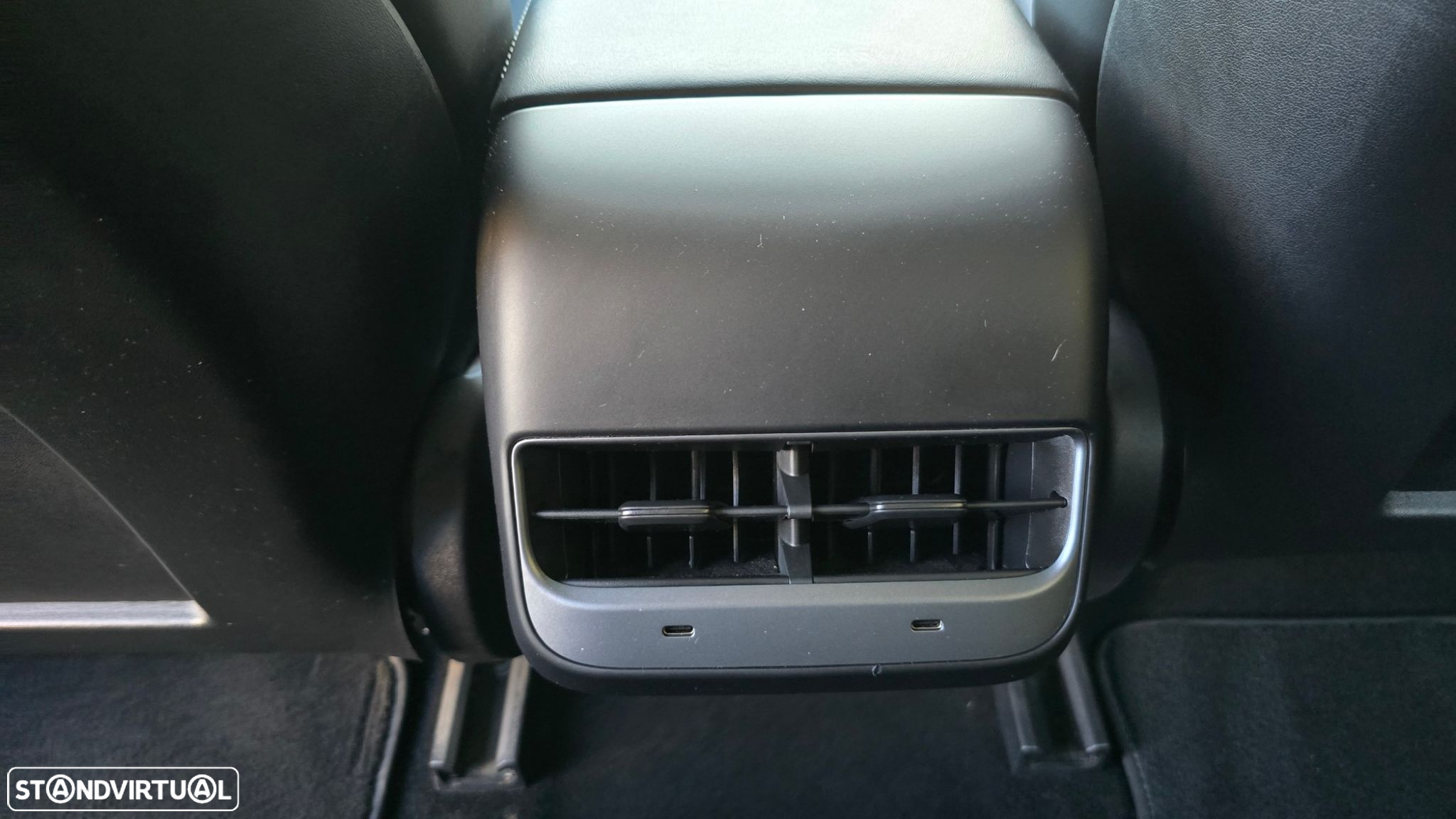 Tesla Model 3 - 50
