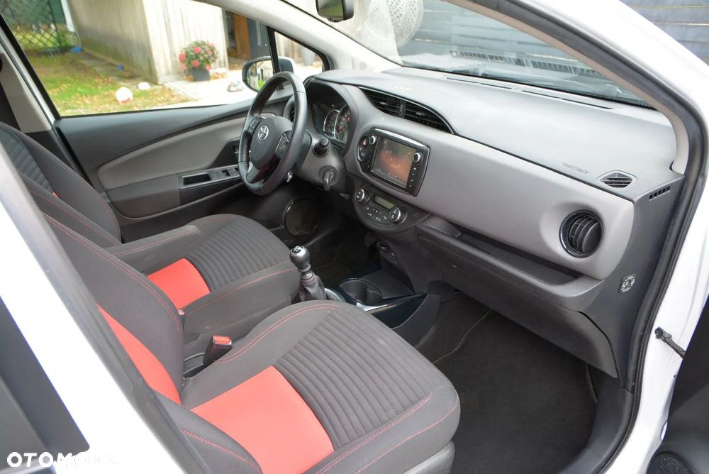 Toyota Yaris - 16