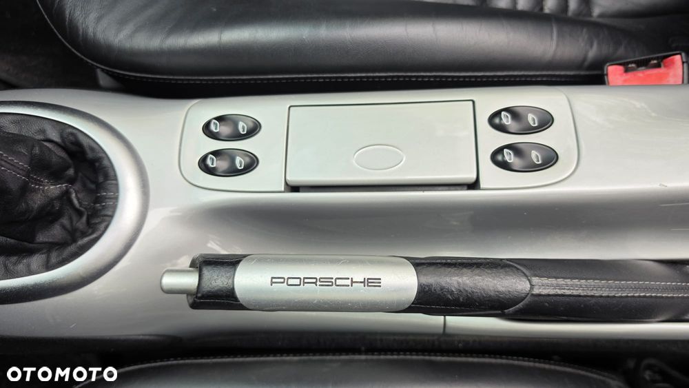Porsche 911 Carrera - 20