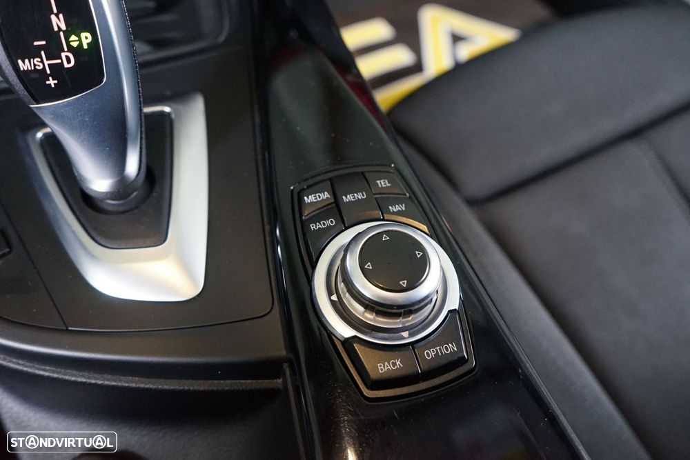 BMW 320 d Touring Aut. Efficient Dynamics Edition - 30