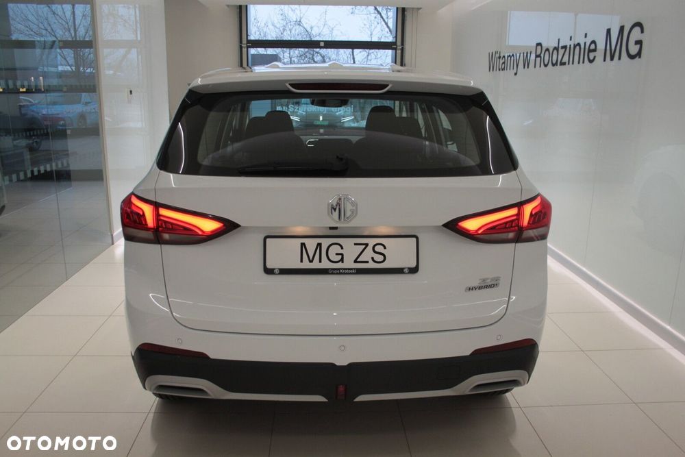 MG ZS Hybrid+ - 13