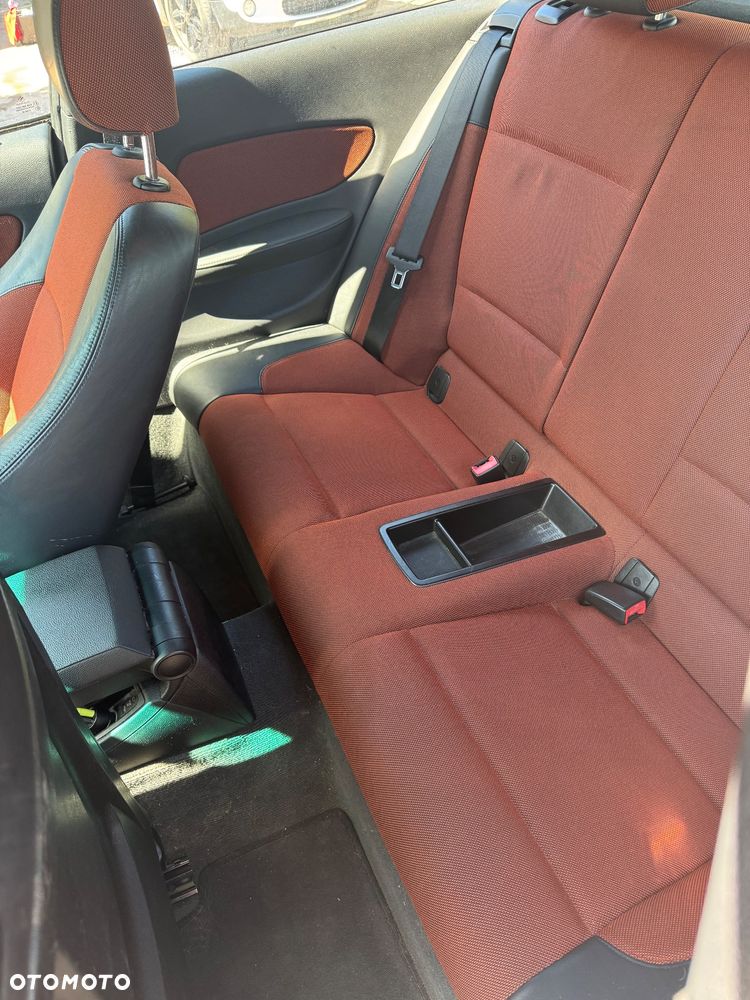 BMW Seria 1 123d - 12