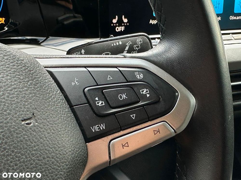 Volkswagen Golf - 16